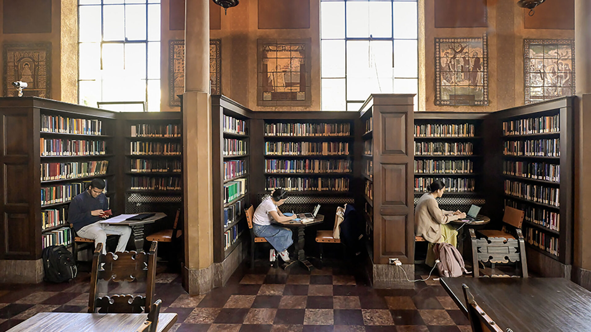 USC Hoose Library, Oct. 3, 2024.(USC Photo/Gus Ruelas)